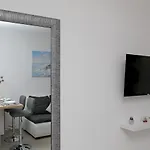Relax And Stunning Old Town View דירה